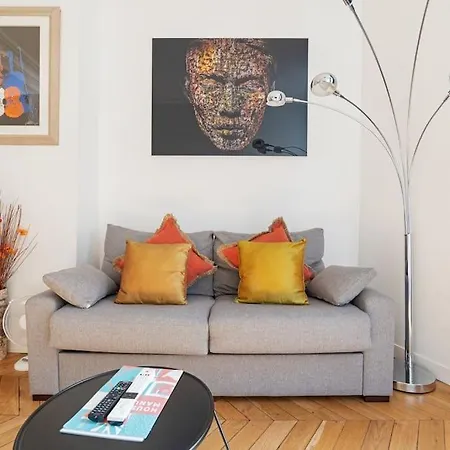 Appartamento Luxe 1-br Gem Louvre & Opera Parigi
