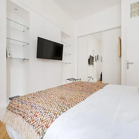 Luxe 1-br Gem Louvre & Opera Parigi